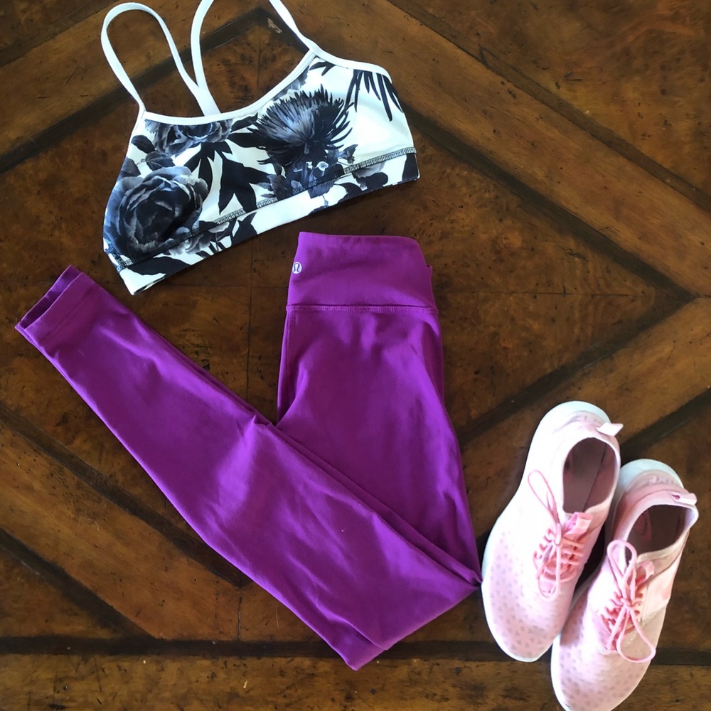 Purple Lululemon Legging size 4 Lightly Worn